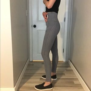 Lululemon WU High Rise 28” Rib